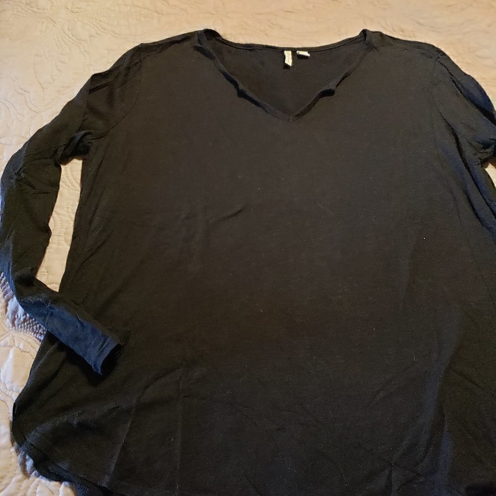 Cato Long Sleeve Scoop, V-neck notch top -Size XL- Black - Layering Tee
